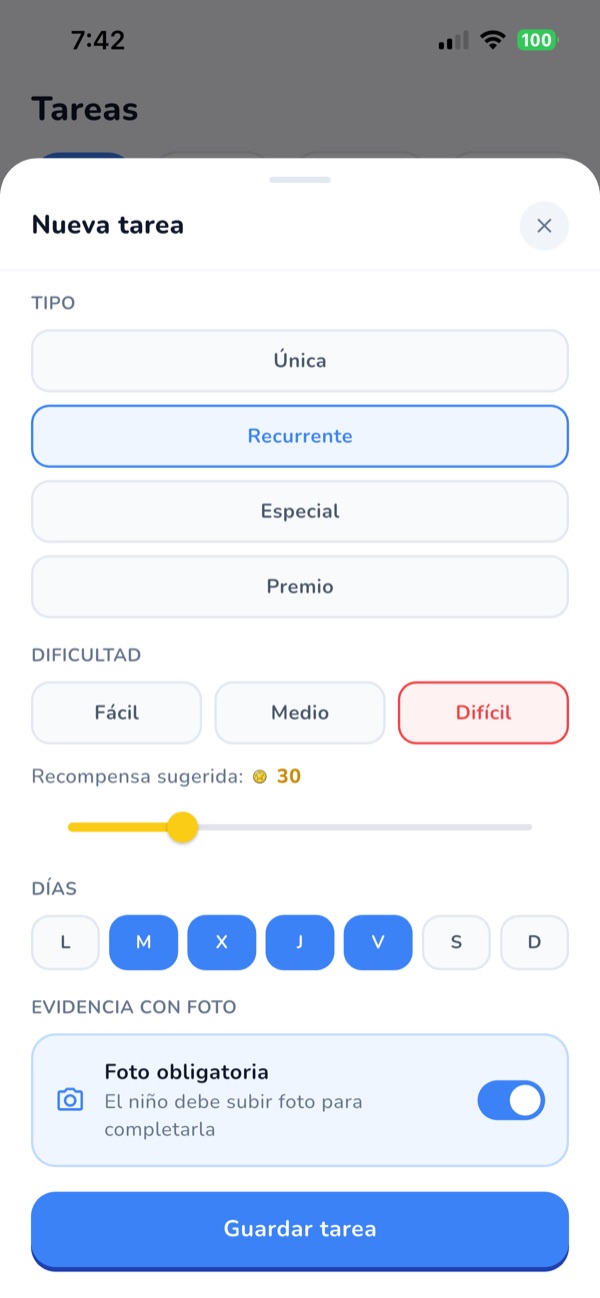 Pantalla de nueva tarea del padre con tipo, dificultad, recompensa, días y foto obligatoria